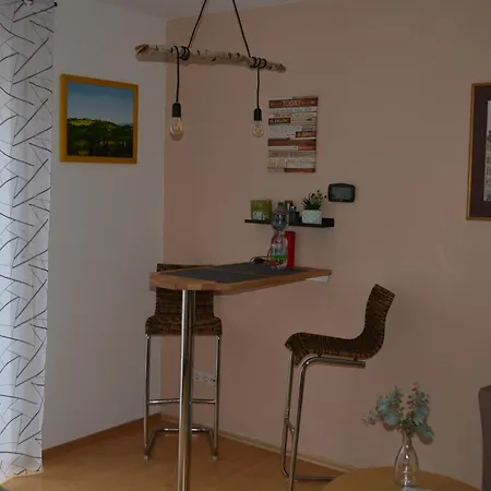 Komfort-apartment Mit Terrasse Estenfeld