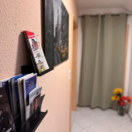 Komfort-apartment Mit Terrasse Lejlighed